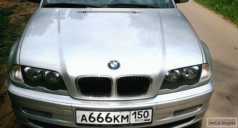 BMW Serie 3 en la parte posterior de E46: el número del diablo en el número