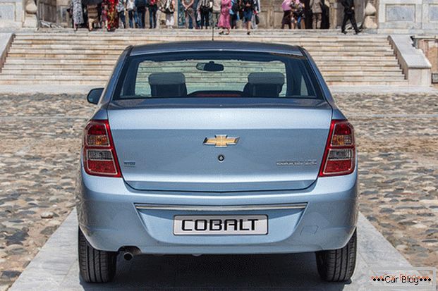 Chevrolet Cobalt car: vista trasera