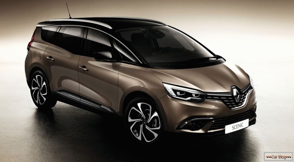 Французы провели презентацию нового Renault Grand Escénico
