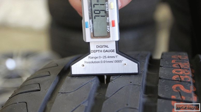 Cómo determinar el desgaste de los neumáticos