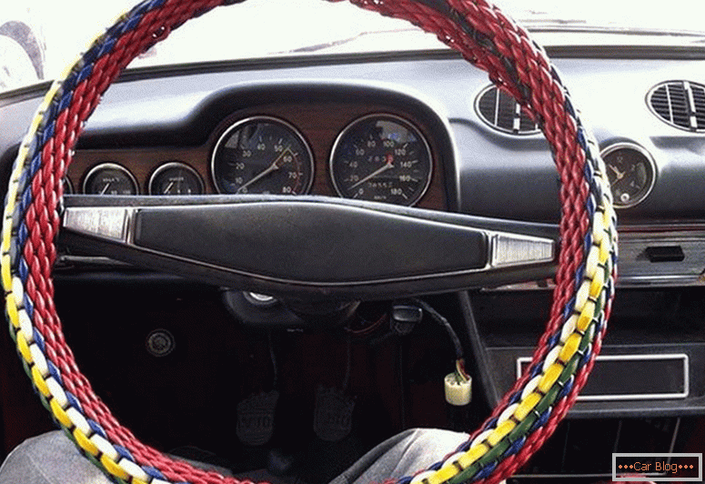 Cómo hacer una trenza de alambre en el volante con tus propias manos.