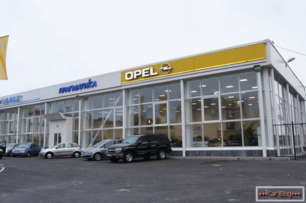 Автосалон Pragmática Opel