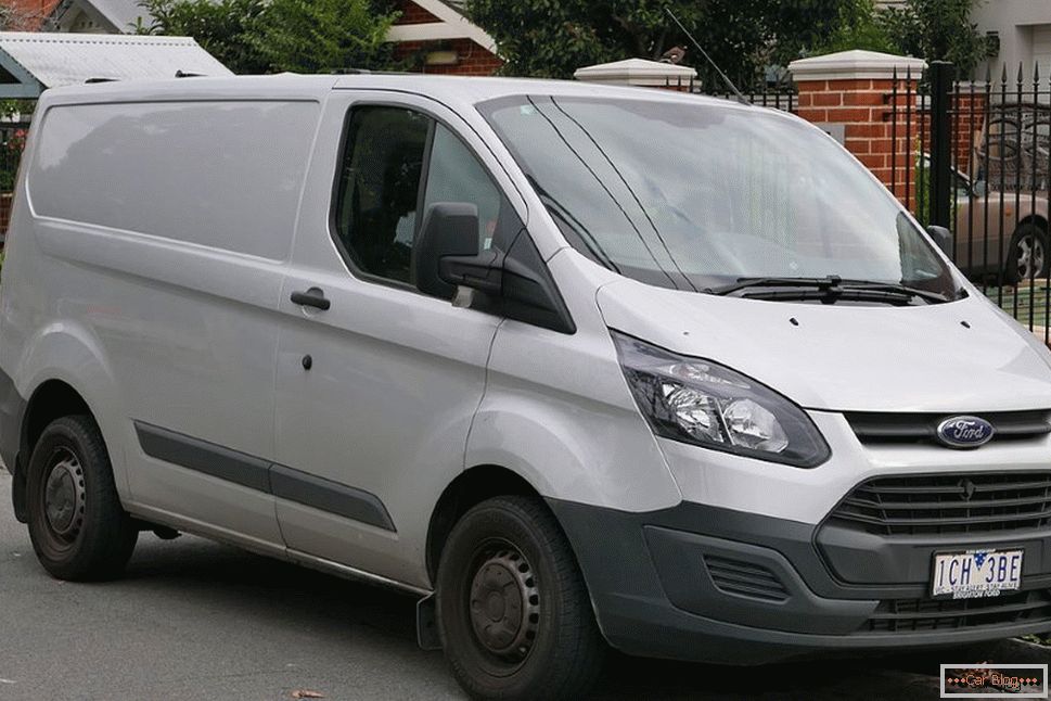 camion ford transit