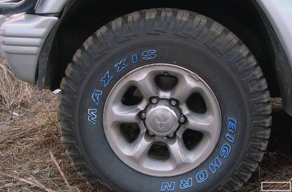 Neumáticos chinos maxxis