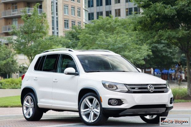 Volkswagen Tiguan con su apariencia inspira confianza en que el viaje será cómodo y seguro.