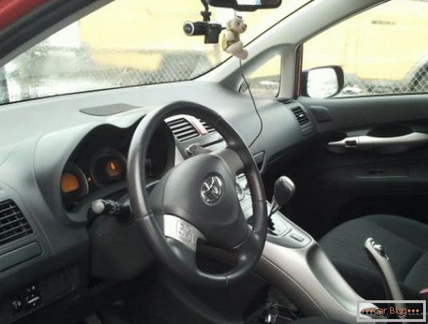 Conduciendo un Toyota Auris