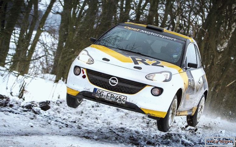 Rally Opel Adam 2013