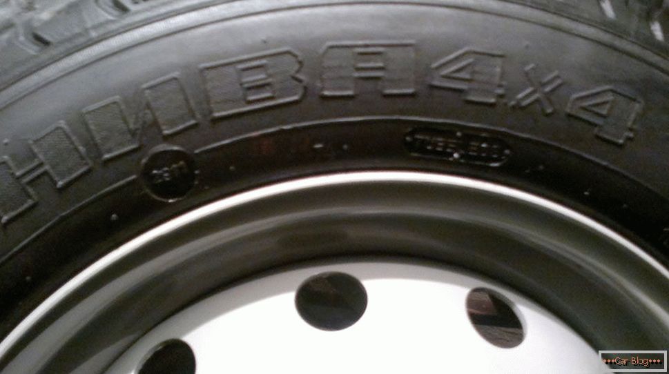 Los neumáticos para Amtel Niva