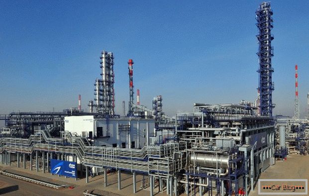Refinería de Omsk - один из крупнейших нефтеперерабатывающих заводов России