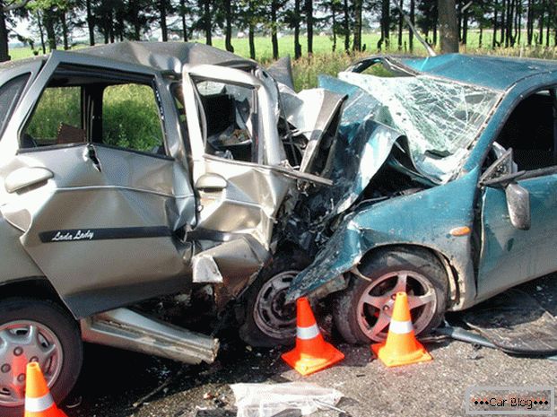 Los accidentes automovilísticos causan muchas muertes