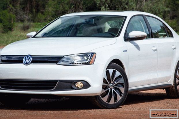 Apariencia автомобиля Volkswagen Jetta говорит о том, что перед нами настоящий «немец»