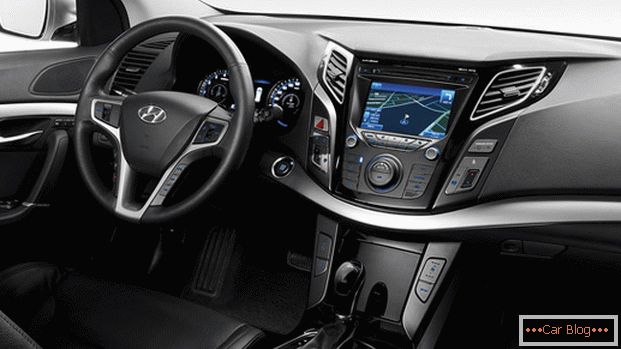 Detrás del volante de un coche Hyundai i40 siempre te sentirás a gusto.