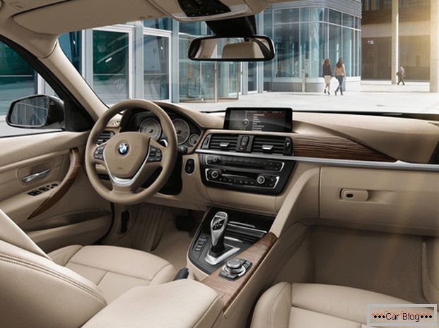 Automóvil BMW 3