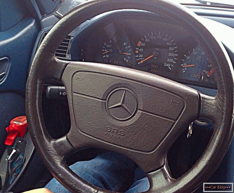 Mercedes-Benz W140 volante