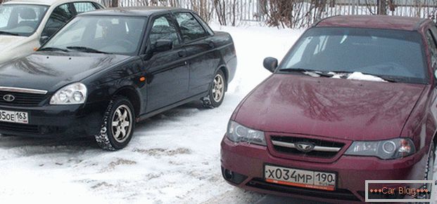La rusa Lada Priora y Daewoo Nexia de la asamblea uzbeka, que es más aceptable para nuestro consumidor